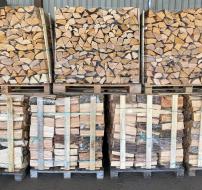 Bois de chauffage en palette (+/- 1,7 stères).
