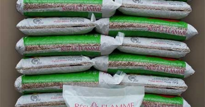 Pellets en sac 100 r s. Din Pal. 70x15Kg R siFlamme Enercobois